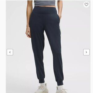 Lululemon True Navy Align Joggers Size 18 28" inseam